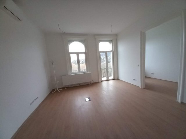 Kiadó iroda, Budapesten, II. kerületben, Szilágyi Erzsébet fasoron