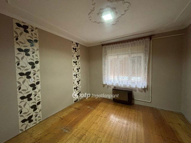 Eladó családi ház, Hajdúböszörményen 43 M Ft, 3 szobás