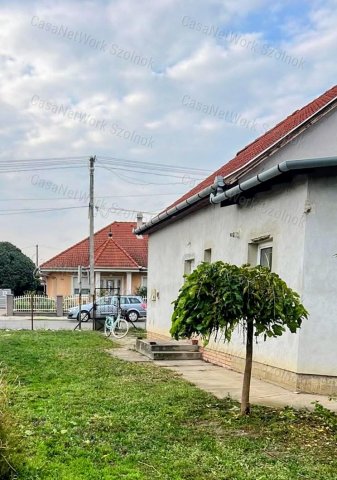 Eladó családi ház, Tiszaföldváron 26 M Ft, 3 szobás