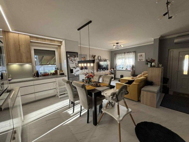 Eladó családi ház, Mosonszolnokon 94.5 M Ft, 3 szobás