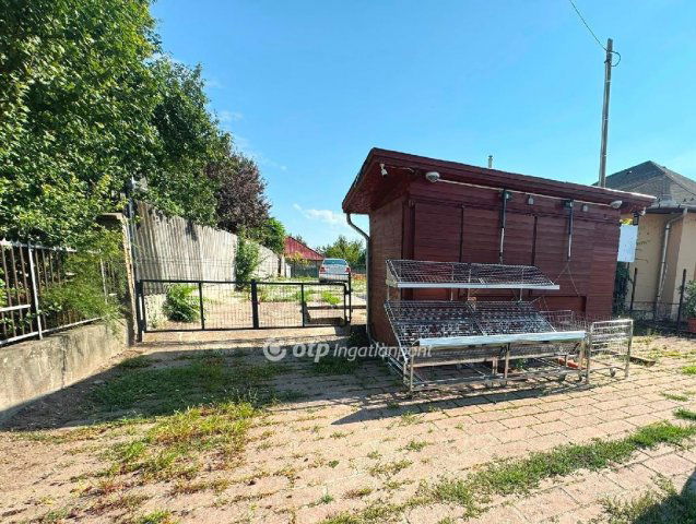 Eladó telek, Poroszlón 39 M Ft / költözzbe.hu