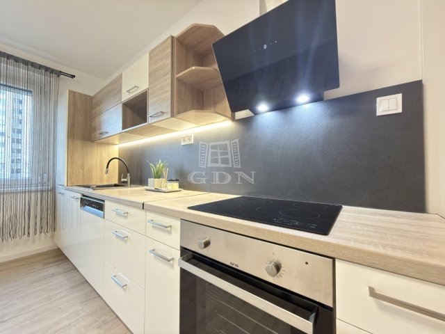 Eladó panellakás, Székesfehérvárott 49.9 M Ft, 2 szobás