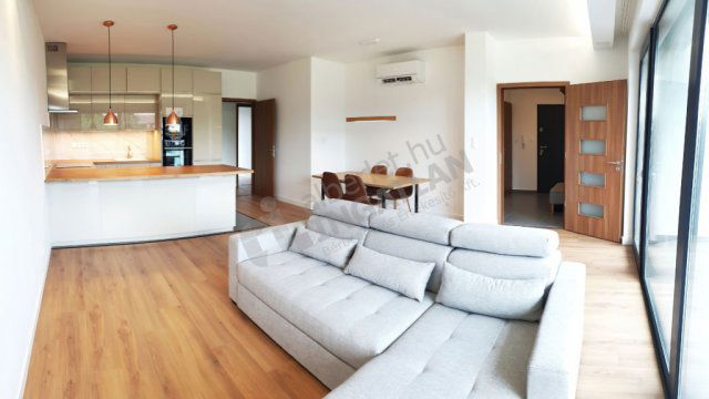 Kiadó téglalakás, albérlet, XI. kerületben, Mohai úton