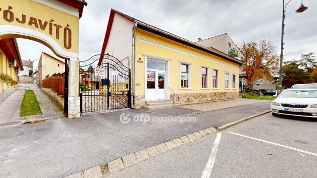 Eladó családi ház, Szerencsen 92 M Ft, 5+1 szobás