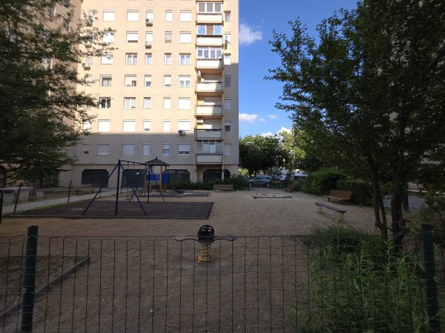 Eladó panellakás, Székesfehérvárott, Cserepes közben 42.9 M Ft