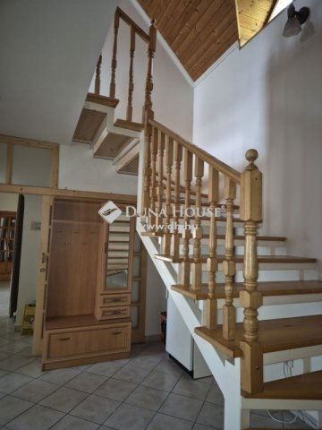 Eladó családi ház, Gödön 147 M Ft, 6 szobás
