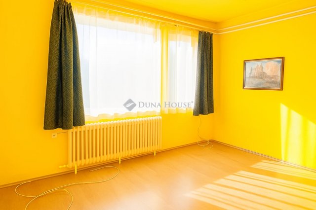 Eladó ikerház, Debrecenben 69 M Ft, 4 szobás