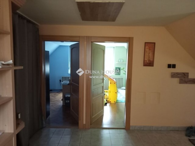 Eladó családi ház, Debrecenben 87 M Ft, 6 szobás