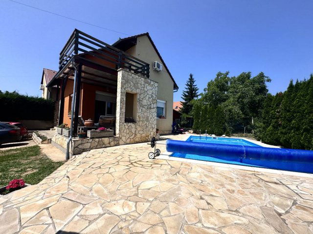 Eladó családi ház, Pécsett, Csurgó-tető dűlőn 139.99 M Ft
