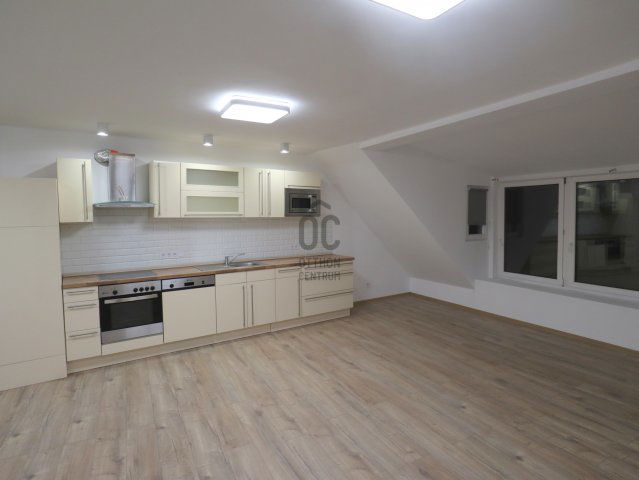 Eladó téglalakás, Kecskeméten 139.9 M Ft, 5 szobás