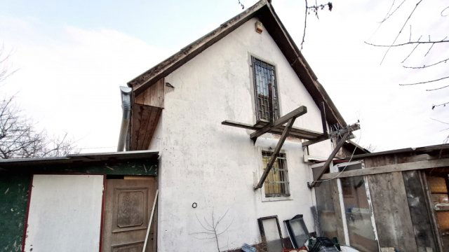 Eladó családi ház, Bagon 30 M Ft, 2 szobás