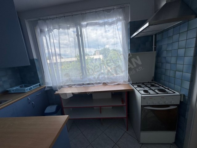 Kiadó panellakás, albérlet, III. kerületben, Szellő utcában