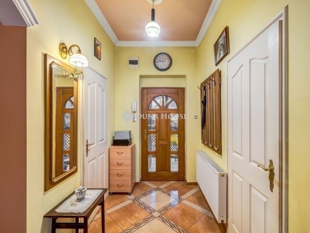 Eladó családi ház, Budapesten, XVIII. kerületben 84.9 M Ft