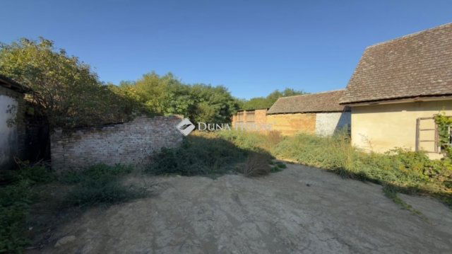 Eladó családi ház, Márokon 9.9 M Ft, 2 szobás