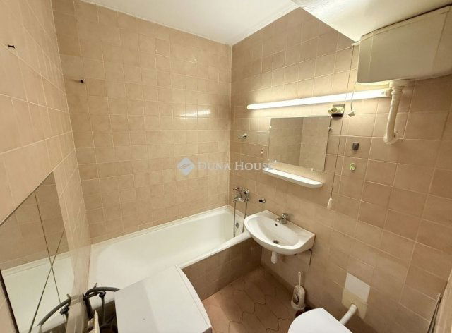 Eladó téglalakás, Budapesten, XVIII. kerületben 41.9 M Ft