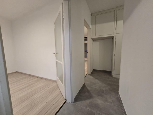 Eladó téglalakás, Dombóváron 29.9 M Ft, 2 szobás