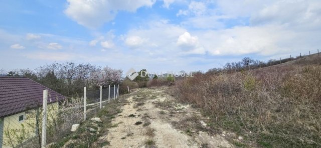 Eladó családi ház, Mányon 24.99 M Ft, 3 szobás