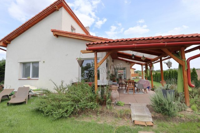 Kiadó családi ház, albérlet, Szegeden 550 E Ft / hó, 4 szobás