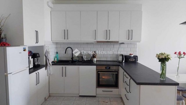 Kiadó téglalakás, albérlet, XIV. kerületben, Répásy Mihály utcában