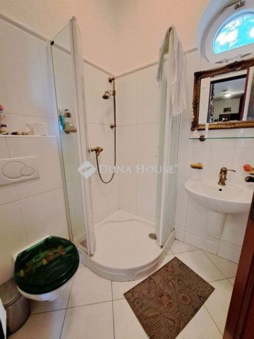 Eladó ikerház, Telkin 150 M Ft, 8 szobás / költözzbe.hu