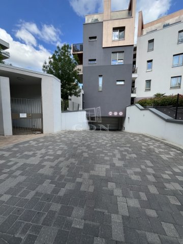 Eladó garázs, Budapesten, XI. kerületben 10.9 M Ft