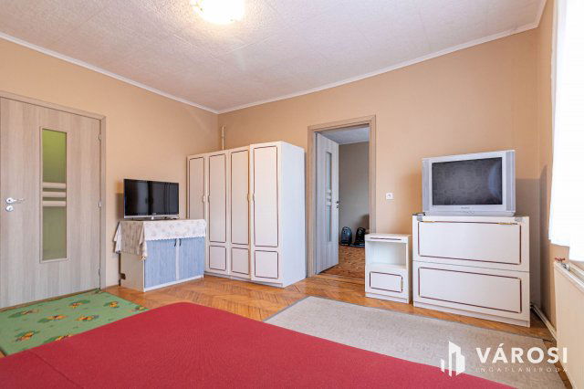 Eladó családi ház, Sarkadon 32 M Ft, 3+2 szobás