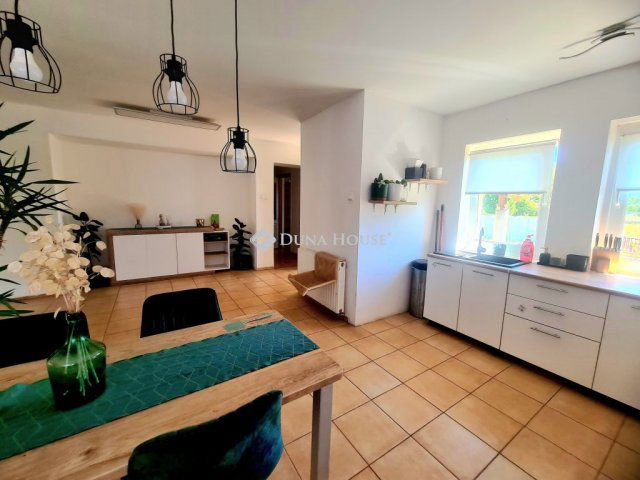 Eladó családi ház, Szőkén 59.99 M Ft, 3+1 szobás