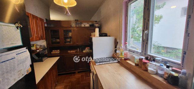 Eladó családi ház, Budakeszin 174.7 M Ft, 9 szobás