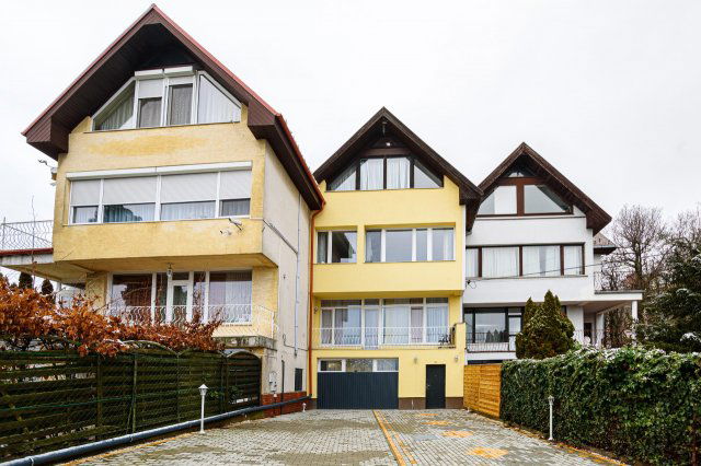 Eladó sorház, Budapesten, XII. kerületben 392 M Ft, 14 szobás