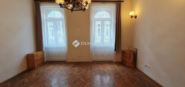 Eladó téglalakás, Budapesten, VII. kerületben 61 M Ft, 1 szobás