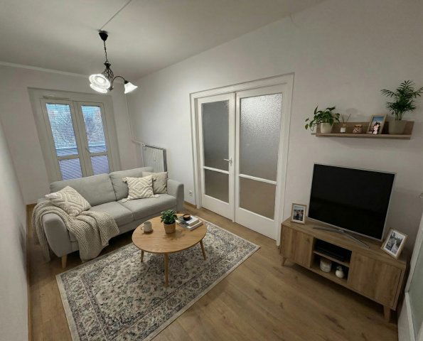 Eladó panellakás, Budapesten, III. kerületben 67.6 M Ft, 2 szobás