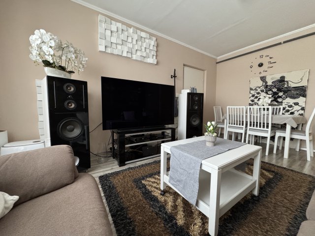 Eladó panellakás, Szegeden, Nyitra utcában 65.9 M Ft, 2+2 szobás