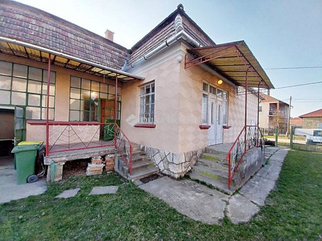 Eladó családi ház, Mocsán 55 M Ft, 3 szobás