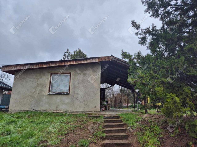 Eladó nyaraló, Monorierdőn 16 M Ft, 1 szobás