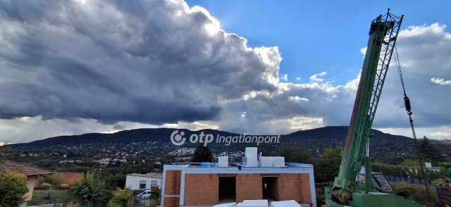 Eladó téglalakás, Budapesten, III. kerületben 136.9 M Ft