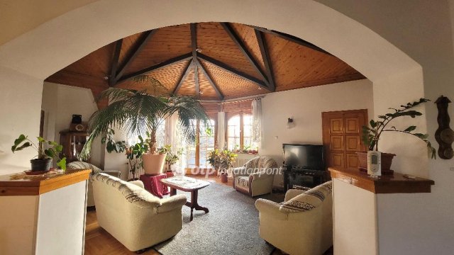 Eladó családi ház, Szentendrén 149 M Ft, 6+1 szobás