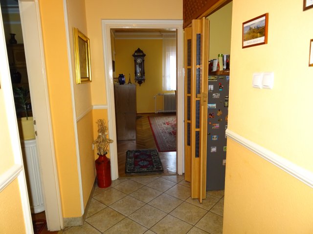 Eladó családi ház, Szombathelyen 97.9 M Ft, 5 szobás