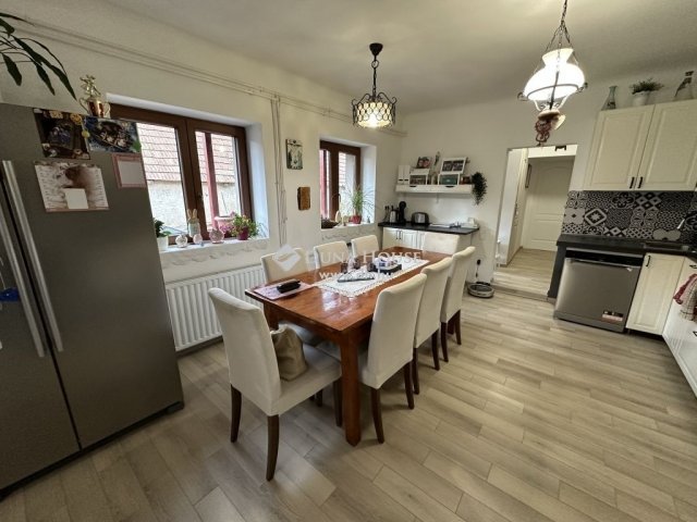 Eladó családi ház, Pilisszántón 130 M Ft, 4 szobás