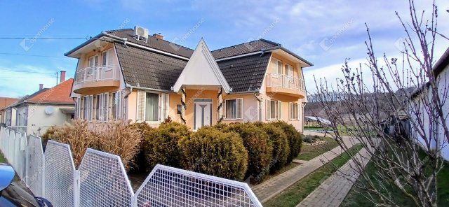 Eladó családi ház, Vasboldogasszonyon 85 M Ft, 6 szobás