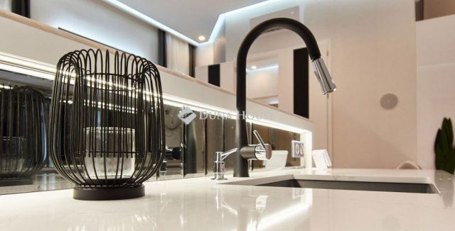 Eladó téglalakás, Budapesten, V. kerületben 339.9 M Ft, 4 szobás