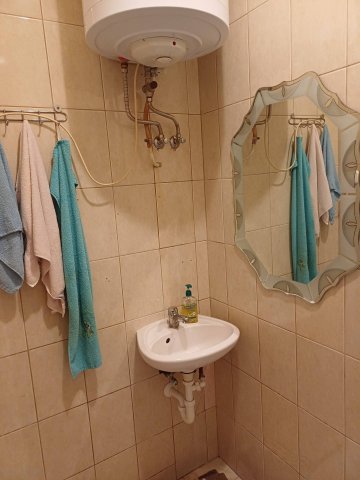 Eladó mezogazdasagi ingatlan, Kesztölcön 175 M Ft