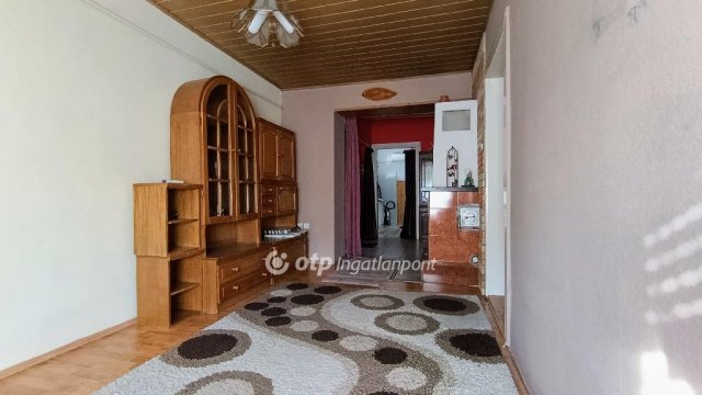 Eladó családi ház, Jászfényszarun 45 M Ft, 4 szobás