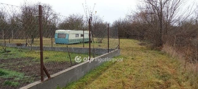 Eladó telek, Baracskán 12 M Ft / költözzbe.hu