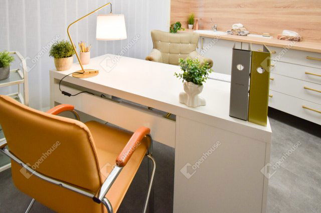 Kiadó üzlethelyiség, Szegeden 130 E Ft / hó, 1 szobás