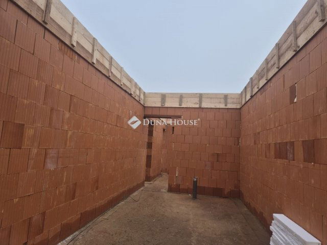 Eladó ikerház, Hajdúsámsonon 99.9 M Ft, 4 szobás