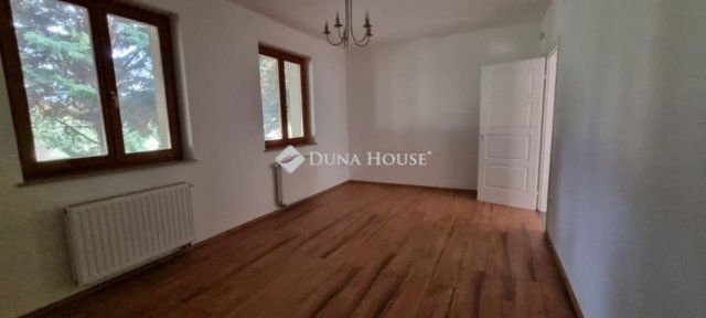 Eladó családi ház, Dányon 79.9 M Ft, 5 szobás