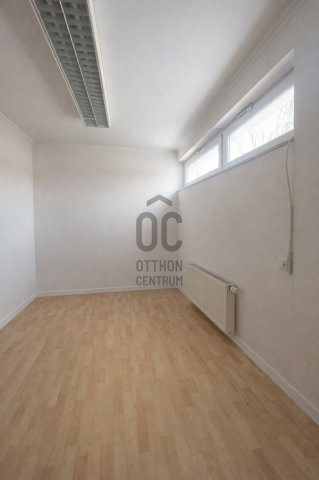 Eladó ipari ingatlan, Budapesten, IV. kerületben 63.9 M Ft