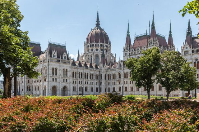 Kiadó téglalakás, albérlet, Budapesten, V. kerületben, 3 szobás