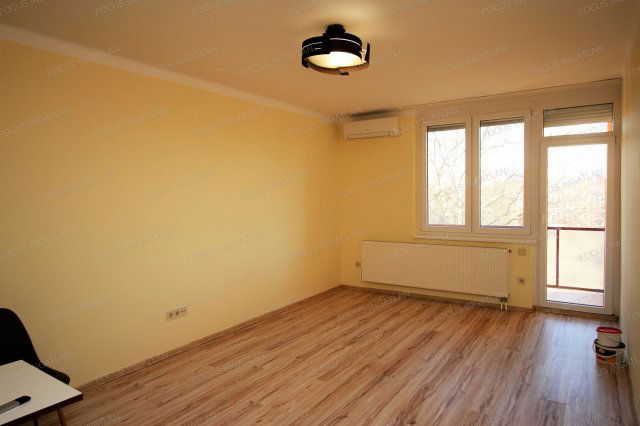 Kiadó téglalakás, albérlet, Kecskeméten 160 E Ft / hó