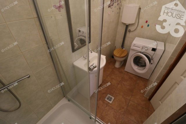 Eladó téglalakás, Kiskunfélegyházán 21.9 M Ft, 1 szobás